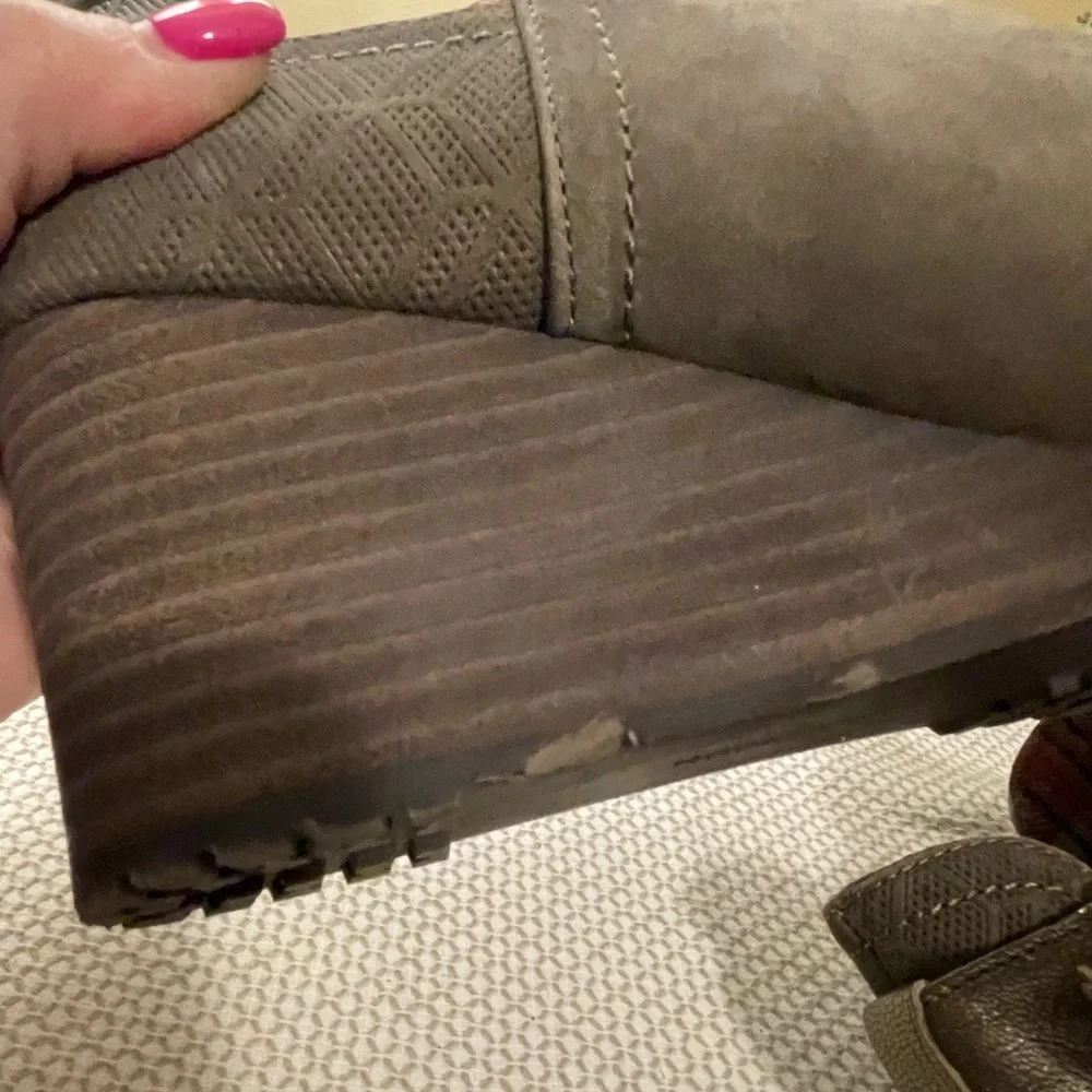 Cobb Hill by Rockport Wedges. Gray with buckle. Size 9. - Picture 7 of 7
